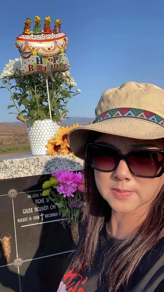 Hoài Linh mừng sinh nhật cố nghệ sĩ Chí Tài ở Nhà thờ Tổ-5