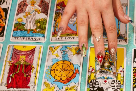 Bói bài Tarot thứ 3 ngày 17/8/2021: Tránh mọi xung đột nam giới