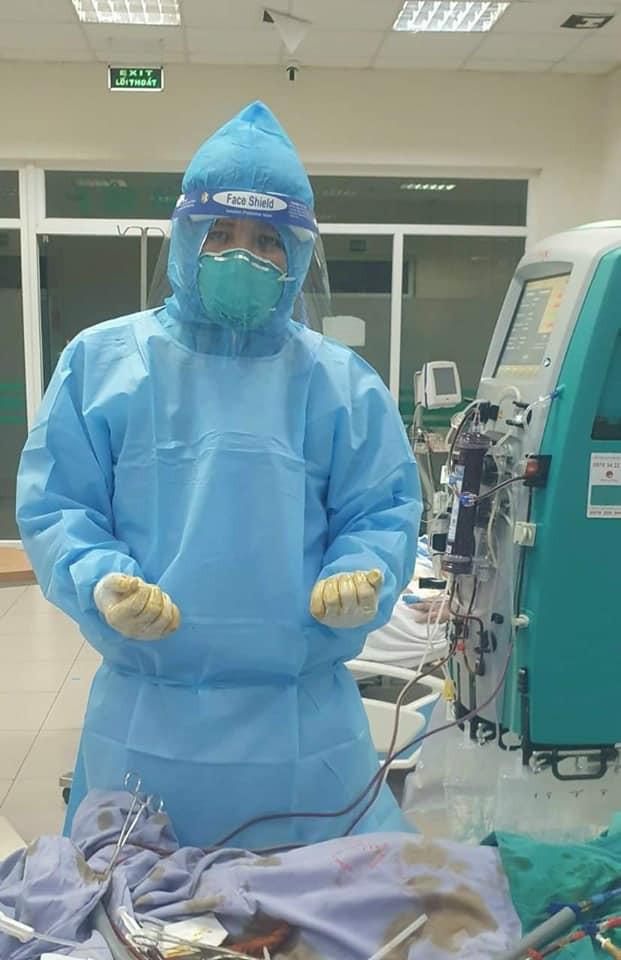 Cụ bà mắc Covid-19 xin nhường máy thở cho chồng được sống-1