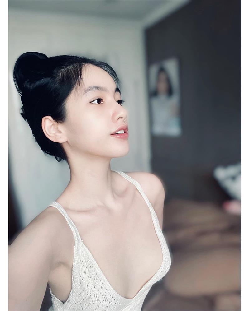 Tình trẻ chồng cũ Lệ Quyên thích ở nhà là không mặc phòng hộ-3