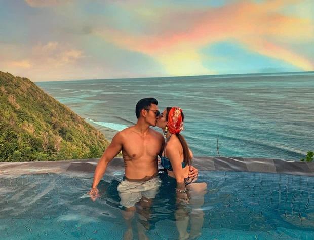 Chồng kém 3 tuổi của Phương Trinh Jolie sở hữu body mlem-11