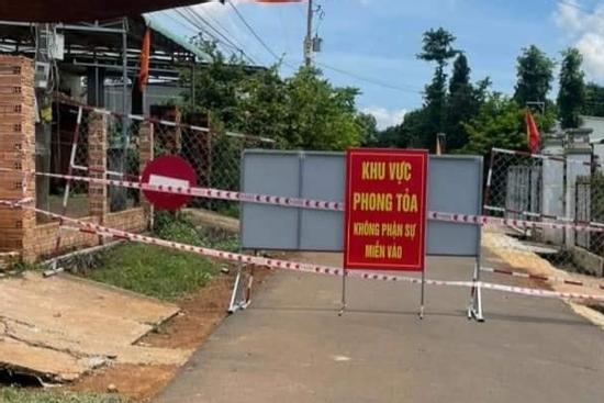 Rủ nhau chơi ma túy, về nhà 1 thanh niên test nhanh dương tính nCoV