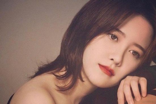 'Nàng cỏ' Goo Hye Sun kỷ niệm 20 năm hoạt động