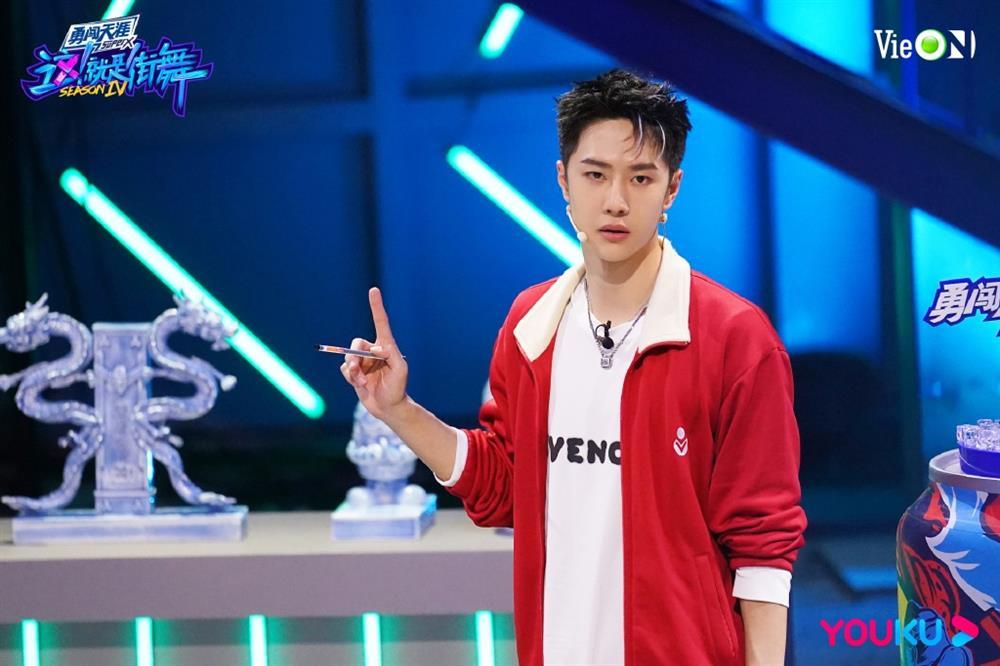 Vương Nhất Bác vượt trội trong Đây Chính Là Nhảy Đường Phố 4-4