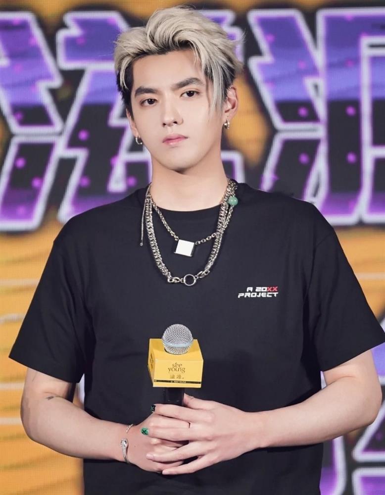 Ngô Diệc Phàm trong trại giam: Không thuộc bài sẽ cọ bồn cầu-1