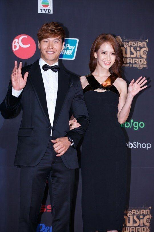 Sáng tỏ tin đồn Song Ji Hyo hẹn hò Kim Jong Kook-1