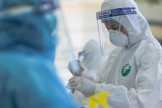 Trưa 14/8, Hà Nội thêm 41 ca Covid-19 mới, 1 shipper Now Food