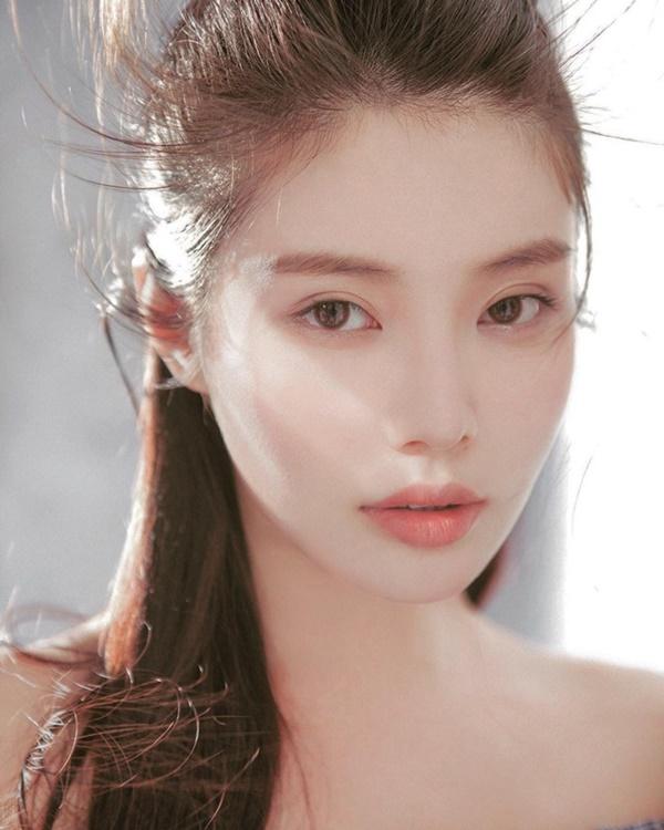 Đệ nhất ngực đẹp đóng vai mẹ Đoàn Dự cắm sừng chồng-6