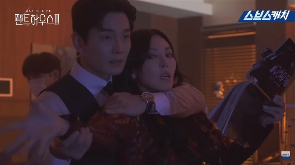 Hậu trường Penthouse 3: Dì Trinh đánh đấm hết mình với dượng Tê-10