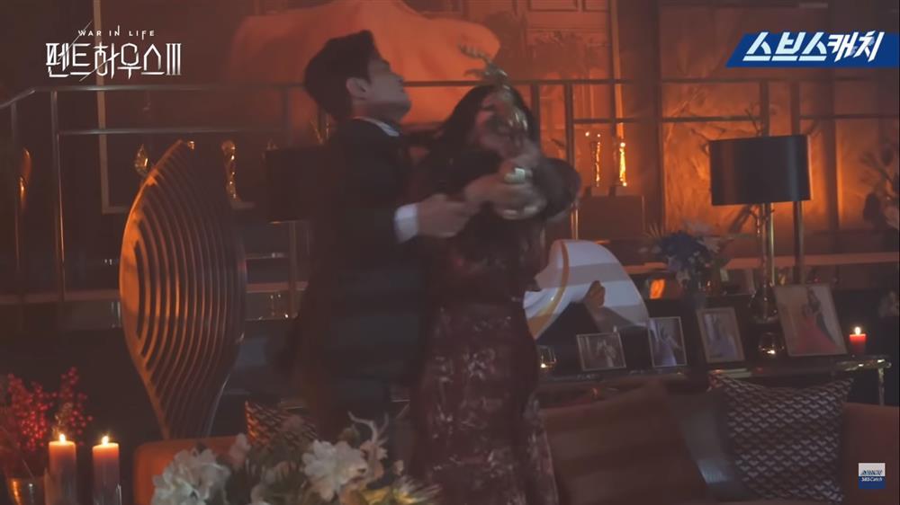 Hậu trường Penthouse 3: Dì Trinh đánh đấm hết mình với dượng Tê-11