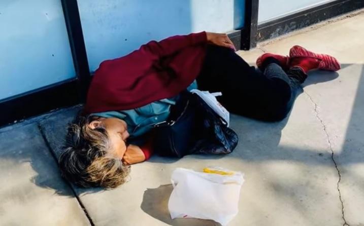 Em họ Kim Ngân nói dối chị sung sướng dù sự thật lang thang, đói lả?-1