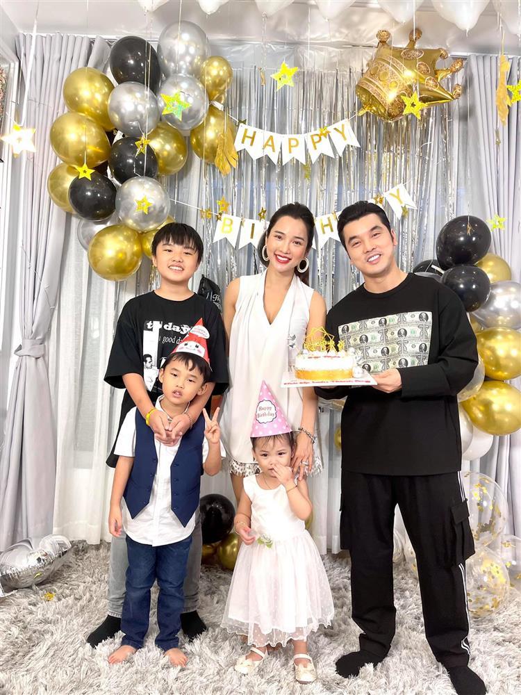 10 gia đình Vbiz đông con: Jennifer Phạm vẫn thua 1 hoa hậu-1