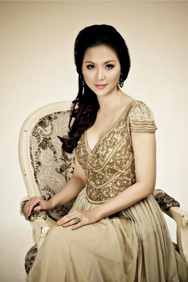 Lọ Lem bán bánh canh hóa Hoa hậu Việt Nam 2000 giờ ra sao?-4