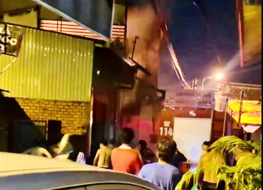 Cháy nhà ở Bình Dương, 5 người trong gia đình tử vong thương tâm-1