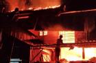 Cháy nhà ở Bình Dương, 5 người trong gia đình tử vong thương tâm
