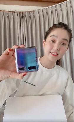 Ngọc Trinh nghỉ dịch mặt tròn xoe, vâm như lực điền-4