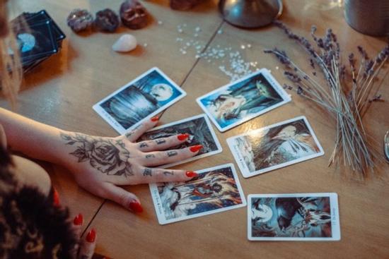Bói bài Tarot thứ 6 ngày 20/8/2021: Tiền về đầy túi