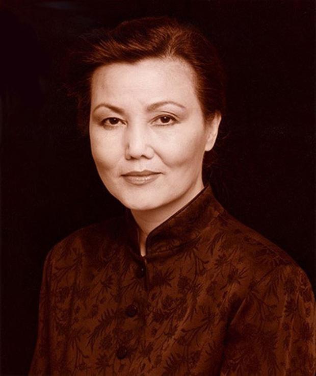 Tứ đại mỹ nhân Sài thành: Người chịu mệnh bạc, người dao kéo hỏng-4