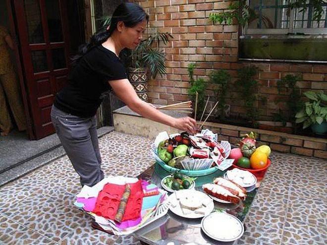 Bài văn khấn Rằm tháng 7 chuẩn nhất để xua hết vận đen-2