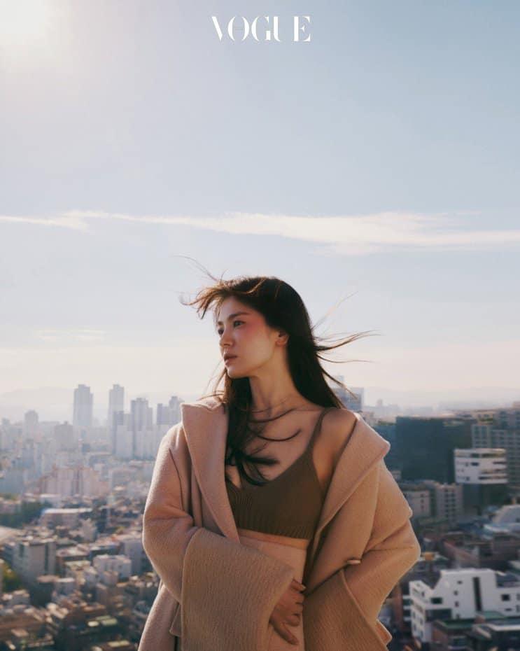 Dung mạo Song Hye Kyo đẹp hơn hoa trên bìa tạp chí-10