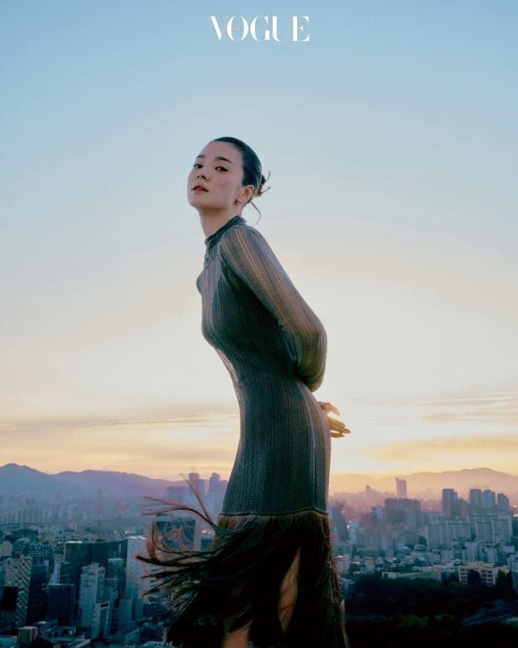 Dung mạo Song Hye Kyo đẹp hơn hoa trên bìa tạp chí-11