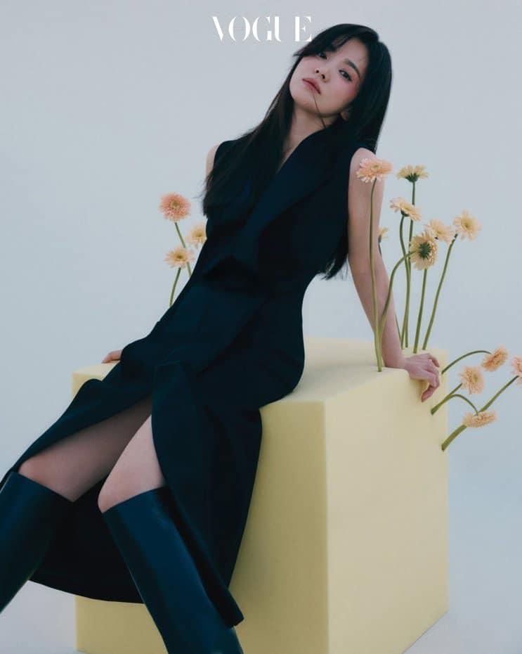 Dung mạo Song Hye Kyo đẹp hơn hoa trên bìa tạp chí-13