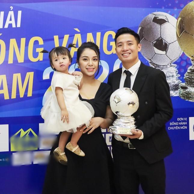 Hậu phương vững chắc của các cầu thủ tuyển Việt Nam-3