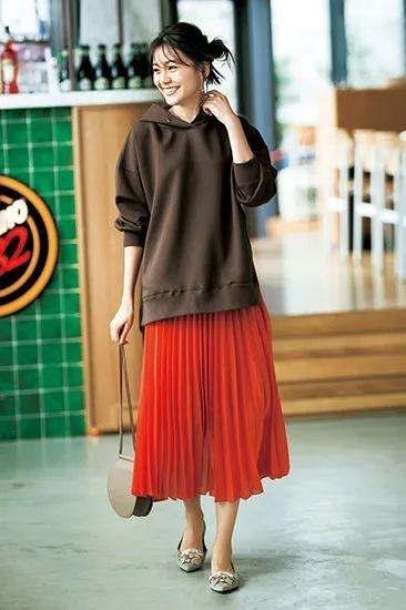 Giao mùa, nàng diện váy xếp ly đốn tim người đối diện-13