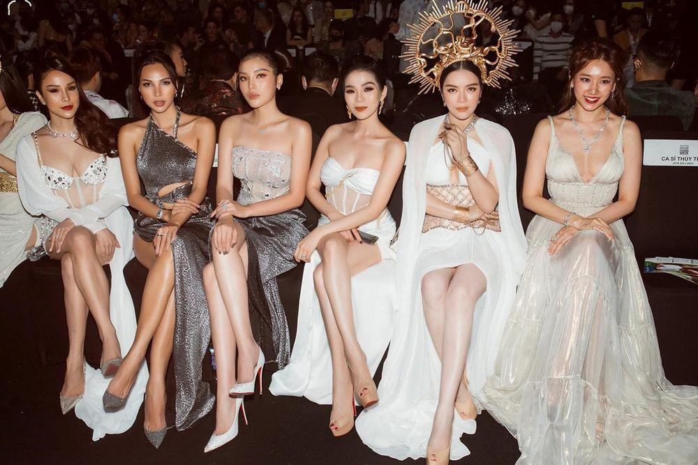 Dàn nhan sắc Vbiz chung khung hình: Đi tìm người nổi bật-5