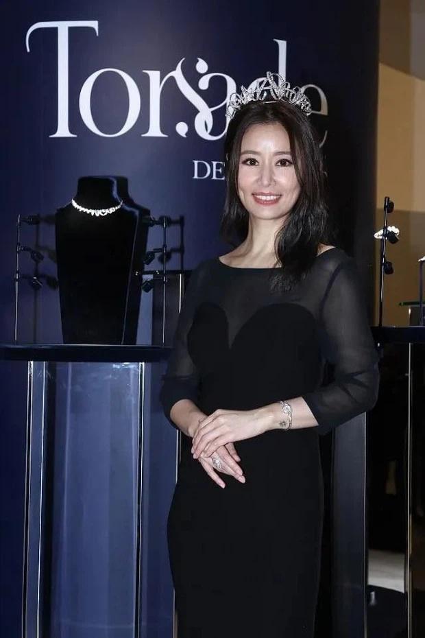 Lâm Tâm Như lộ da chảy xệ lão hóa khác xa hình photoshop-3