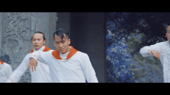 Những lần MV Kpop bị nghi đạo nhái của ca sĩ Việt-3