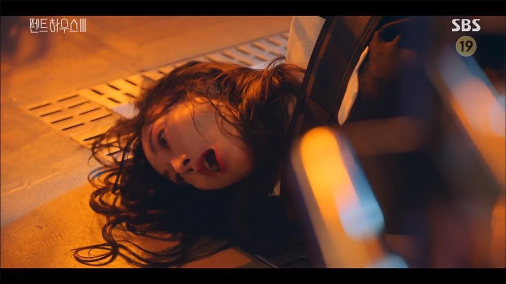 Penthouse 3 tập 11: Ác nữ Seo Jin chết thảm thương, chồng cũ nguy kịch-12