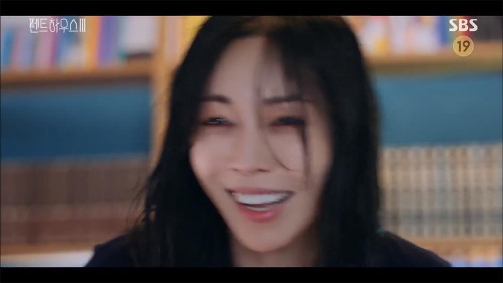 Penthouse 3 tập 11: Ác nữ Seo Jin chết thảm thương, chồng cũ nguy kịch-16