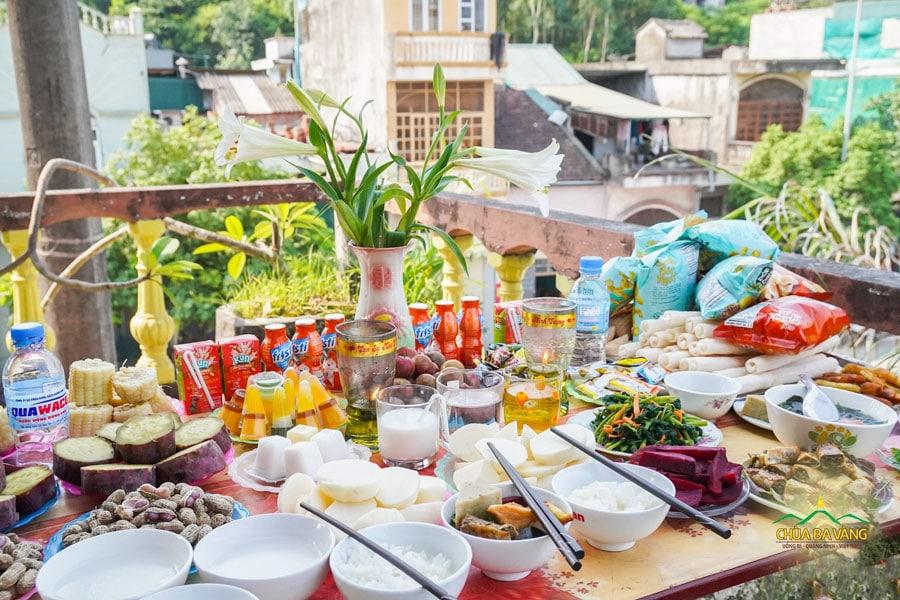 Lễ Vu Lan báo hiếu khác lễ cúng cô hồn Rằm tháng 7 như thế nào?-4