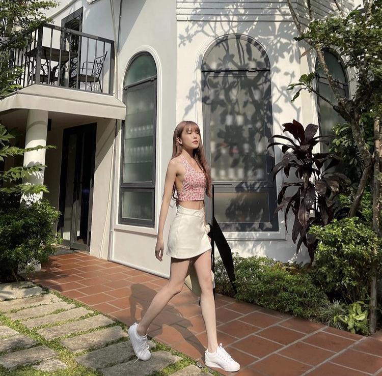 Học Thiều Bảo Trâm mix đồ chất lừ chỉ với 1 chiếc áo quây-9