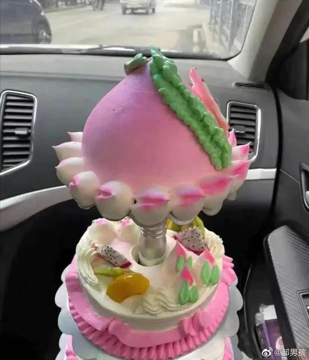 Cô gái gặp tai nạn khi đi ship bánh nhưng chẳng được ai thông cảm-1