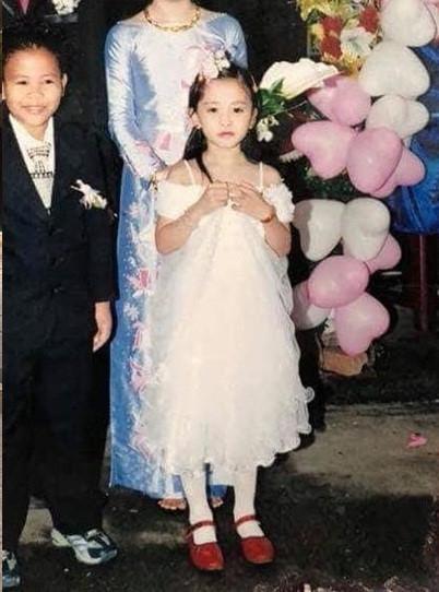 Ảnh trẩu tre của dàn Hoa, Á hậu lan truyền: Tiểu Vy sai quá sai-11