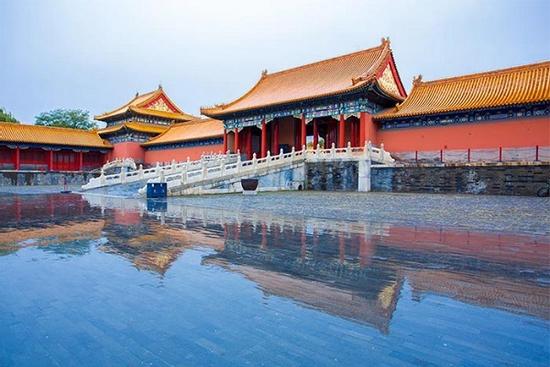 Vì sao Tử Cấm Thành đóng cửa vào lúc 5 giờ chiều