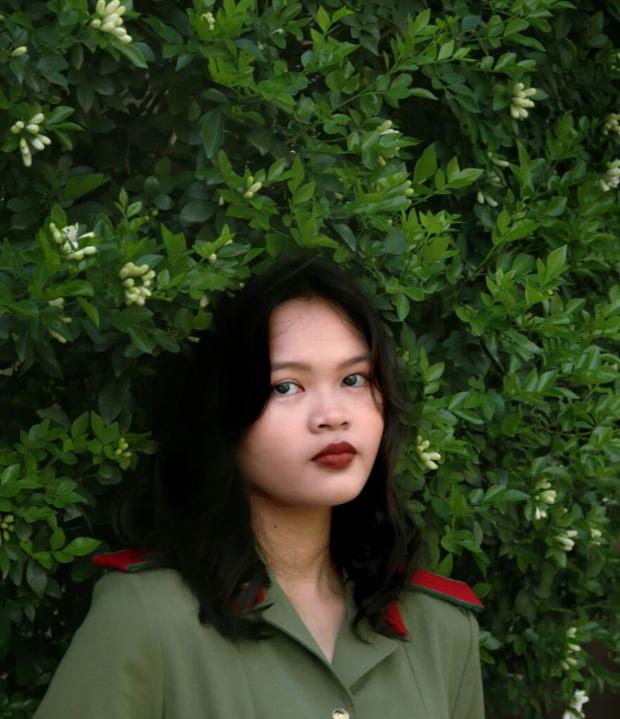 Thủ khoa Học viện An ninh tâm sự về bố đang ở tuyến đầu chống dịch-4