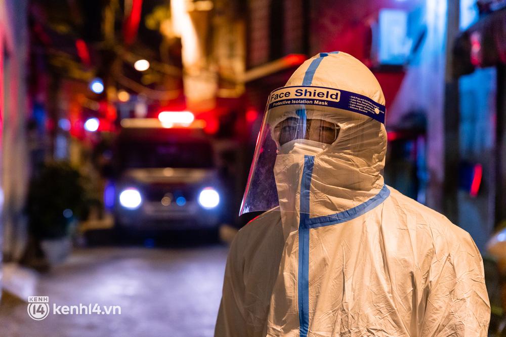 Đại đức Thích Tâm Nhơn (trụ trì chùa Pháp Minh) là người trực tiếp vào nhà khâm liệm thi thể