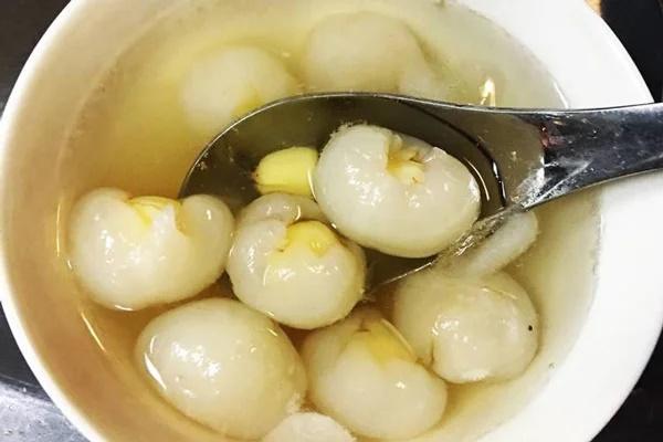 Những người nên hạn chế ăn nhãn kẻo thêm độc vào người-2