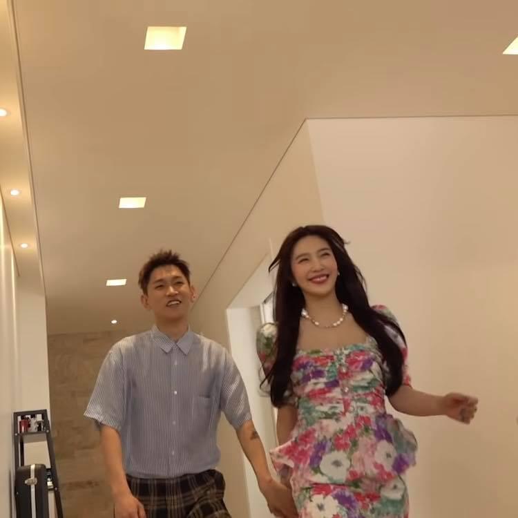 Joy Red Velvet viết thư xin lỗi vì lộ tin hẹn hò ca sĩ Crush-2