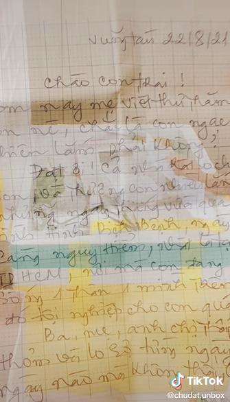 Nhận đồ tiếp tế, trai trẻ bật khóc khui thứ mẹ để trong phong bì-2