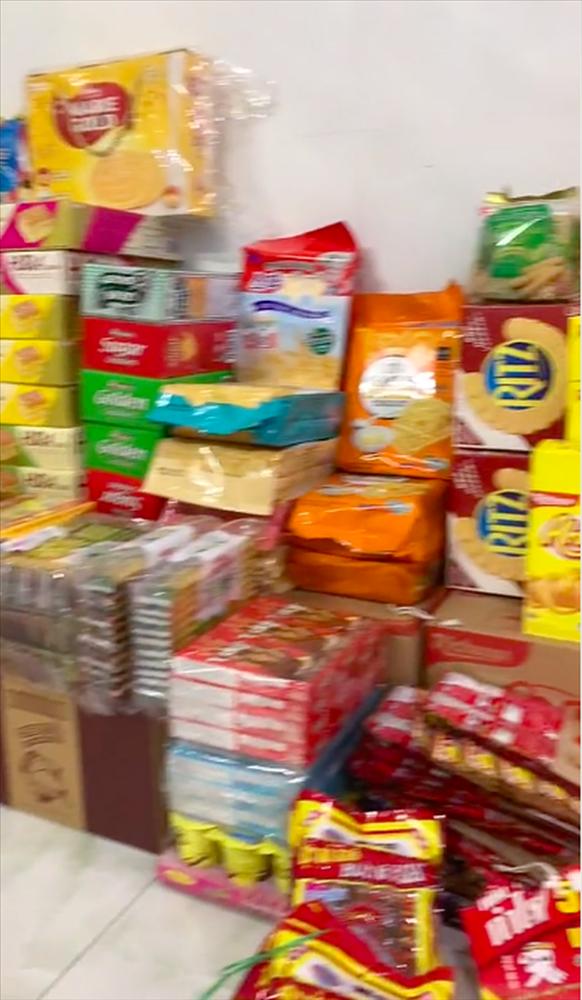 Màn trữ đồ ăn khủng nhất mùa Covid-19: Hơn cả tiệm tạp hóa-4