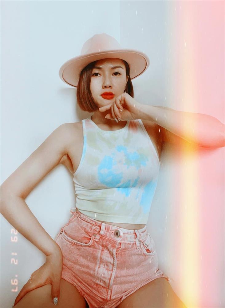 MC Thùy Dương giữ dáng mùa dịch, U40 vẫn rạng ngời-1