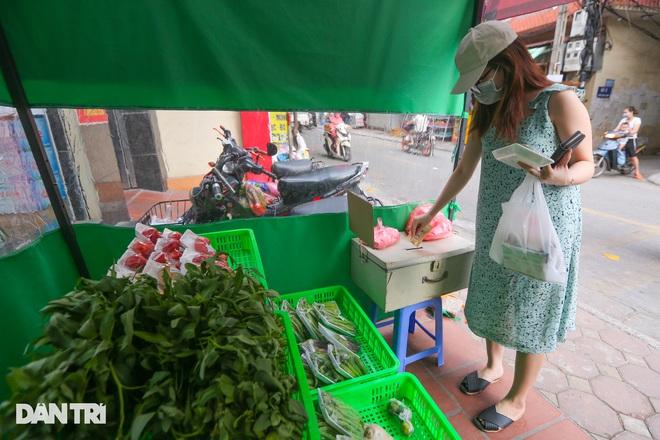 Hà Nội: Gian hàng thực phẩm không người bán, khách tự giác trả tiền-6