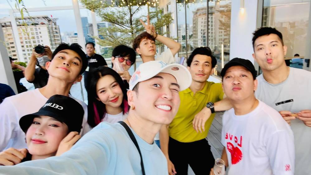 Lộ ảnh dàn cast Running Man tại Hàn, Jack bay màu là thật-3