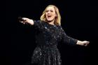 Muốn mời Adele về Việt Nam biểu diễn, cần ít nhất 50 tỷ?