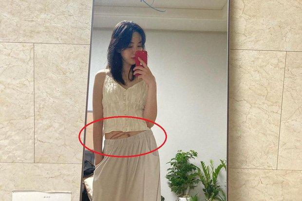 Mina AOA để lộ sẹo rạch bụng đầy ám ảnh