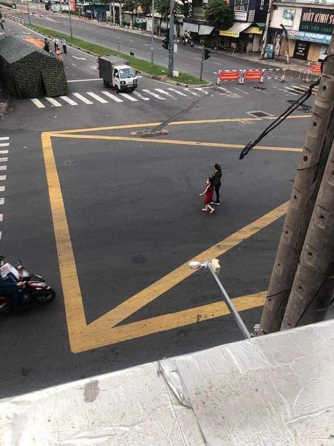 Chị đại quận 4: Độ lì tỉ lệ thuận với độ gợi cảm trong ảnh selfie-2